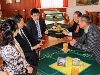 Čínský velvyslanec sledoval výrobu Primátoru i těsnění